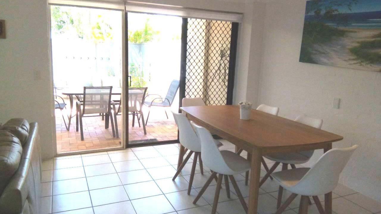 Le Court Villas Noosa Heads Luaran gambar