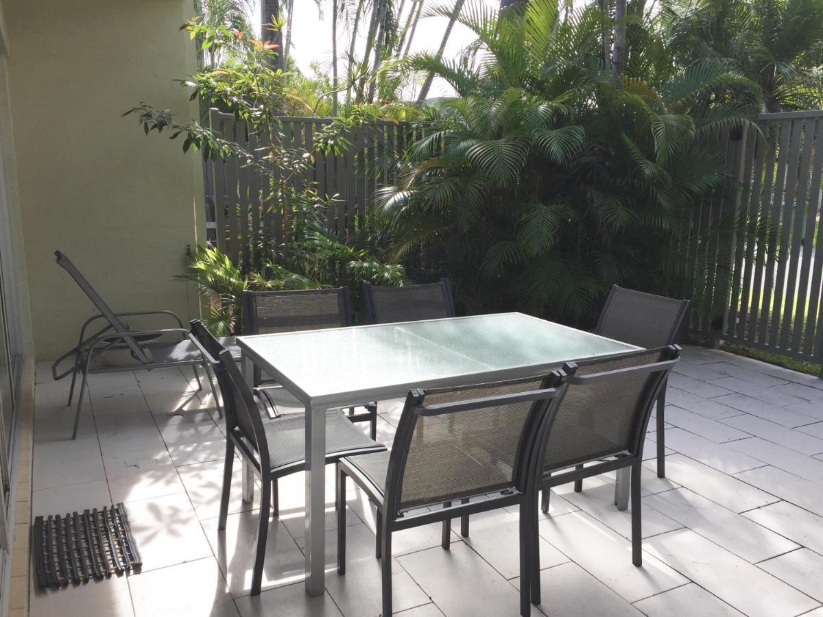 Le Court Villas Noosa Heads Luaran gambar